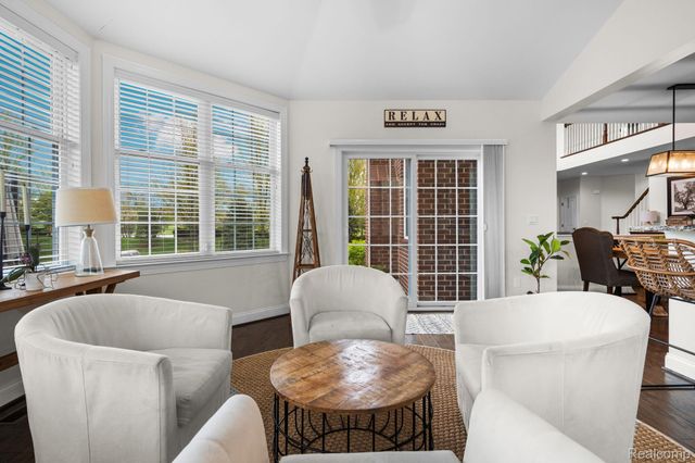 24288 Nepavine Drive, Novi, MI 48374