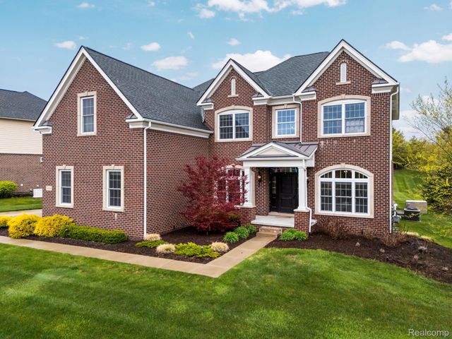 24288 Nepavine Drive, Novi, MI 48374