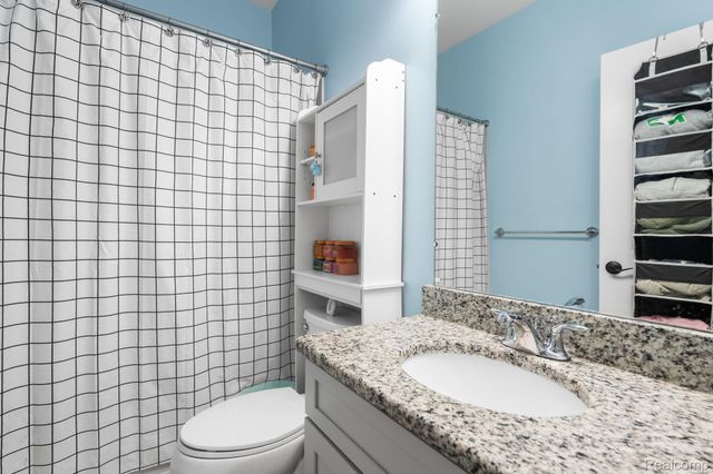 24288 Nepavine Drive, Novi, MI 48374