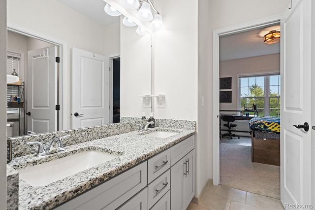 24288 Nepavine Drive, Novi, MI 48374
