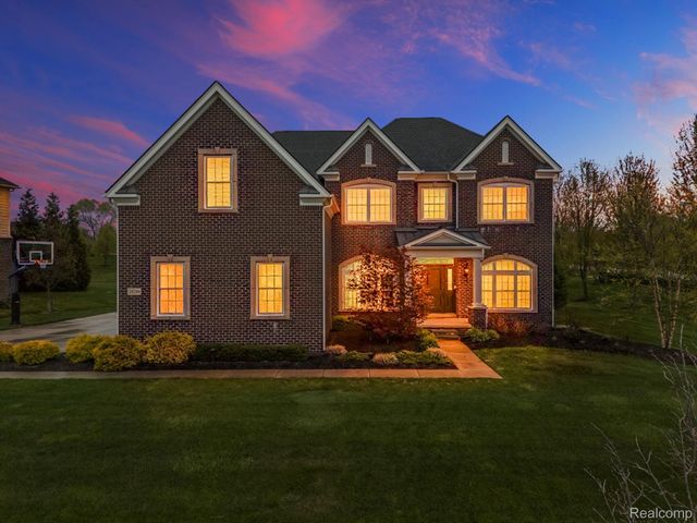 24288 Nepavine Drive, Novi, MI 48374