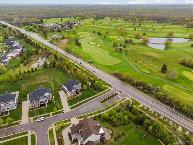 24288 Nepavine Drive, Novi, MI 48374