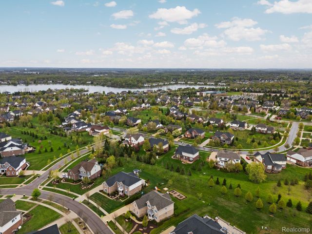 24288 Nepavine Drive, Novi, MI 48374
