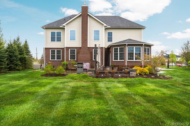 24288 Nepavine Drive, Novi, MI 48374