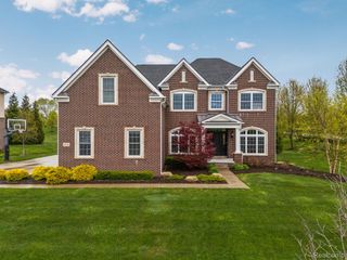 24288 Nepavine Drive, Novi, MI 48374
