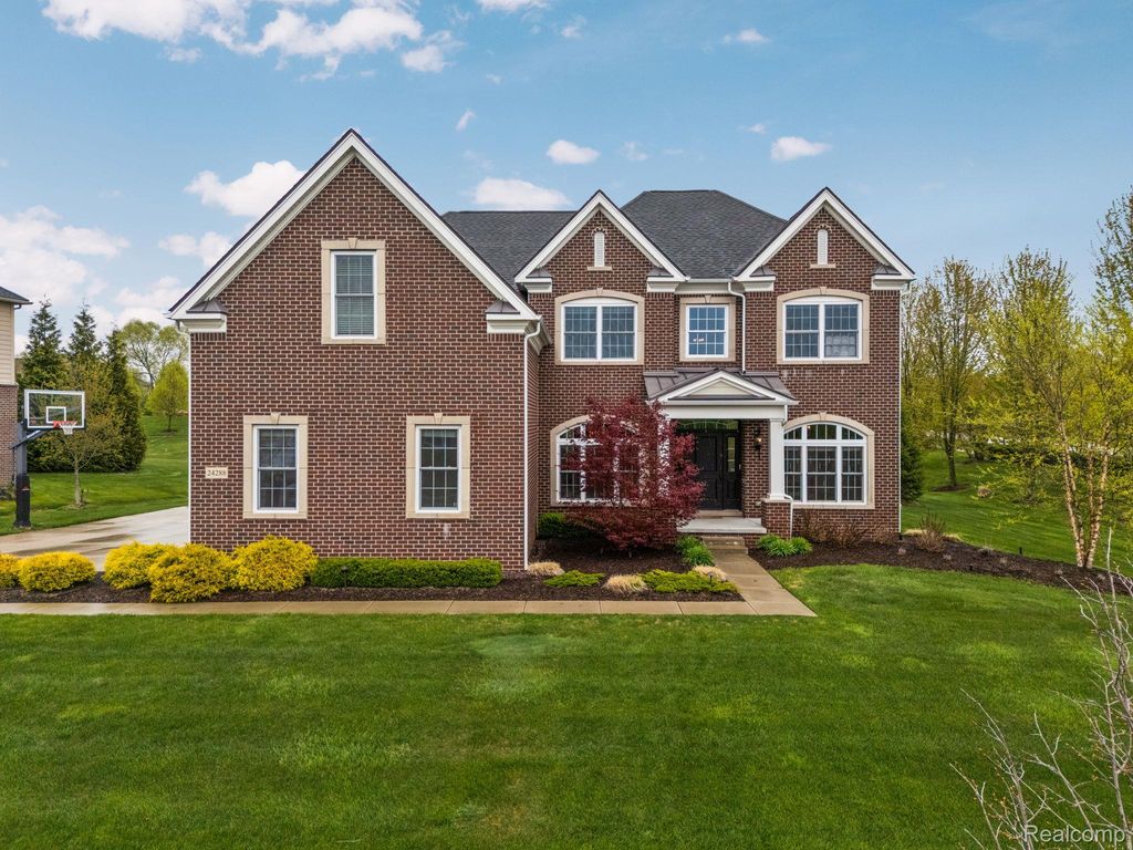 24288 Nepavine Drive, Novi, MI 48374
