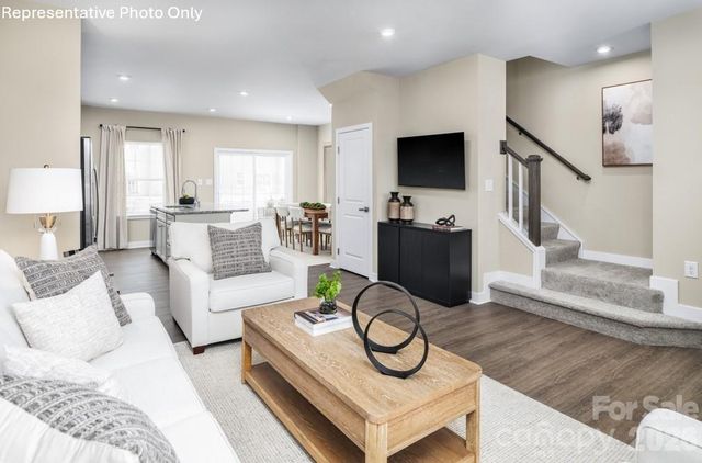 7335 Marino Court, Charlotte, NC 28212