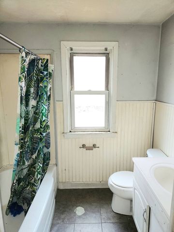 245 El Paso St, Springfield, MA 01104
