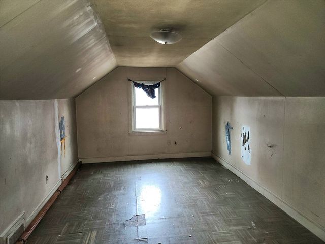 245 El Paso St, Springfield, MA 01104