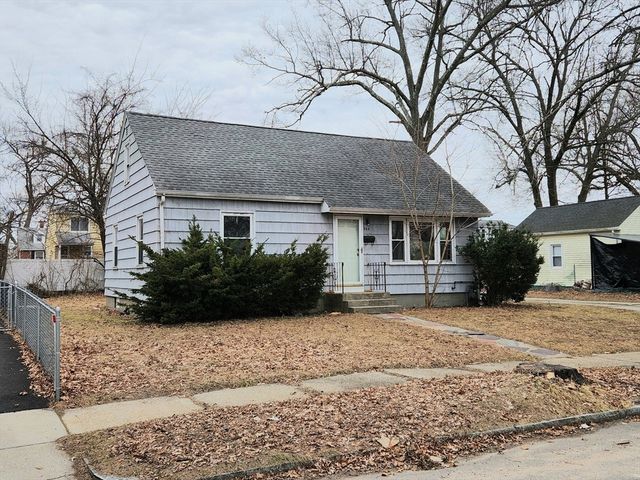 245 El Paso St, Springfield, MA 01104