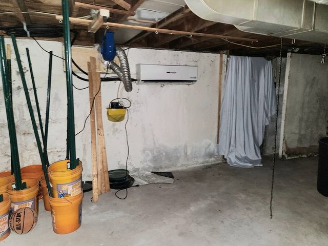 245 El Paso St, Springfield, MA 01104