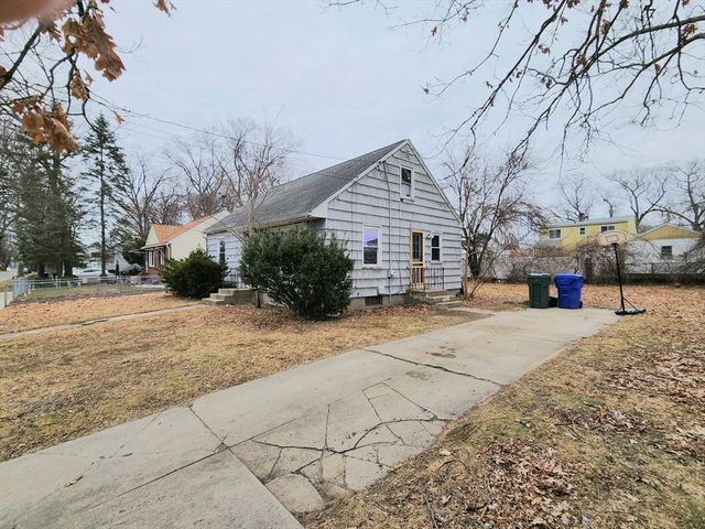 245 El Paso St, Springfield, MA 01104