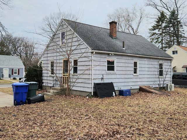 245 El Paso St, Springfield, MA 01104