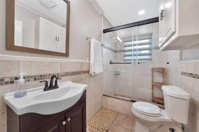 6303 E Grand Avenue, Dallas, TX 75223