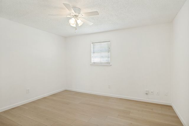 101 S Lois Lane, Richardson, TX 75081