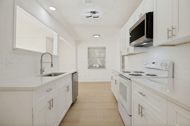 101 S Lois Lane, Richardson, TX 75081
