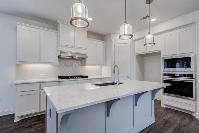 1435 Eden Valleywood Way, Arlington, TX 76005