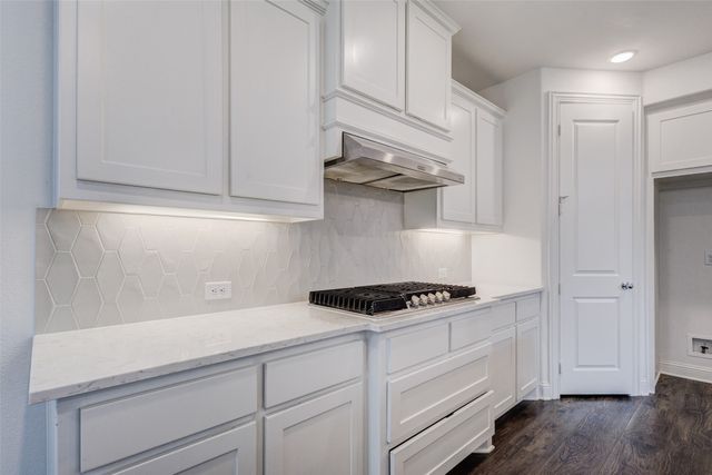 1435 Eden Valleywood Way, Arlington, TX 76005