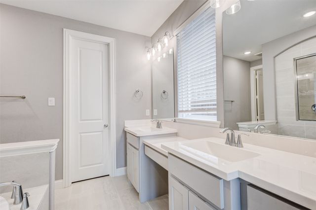 1435 Eden Valleywood Way, Arlington, TX 76005