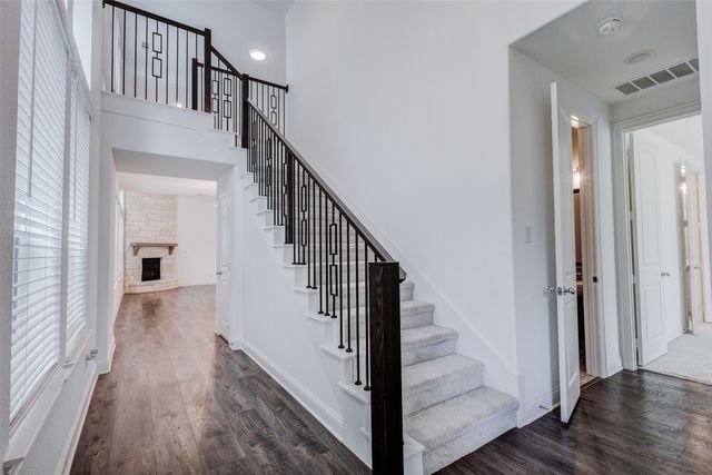 1435 Eden Valleywood Way, Arlington, TX 76005