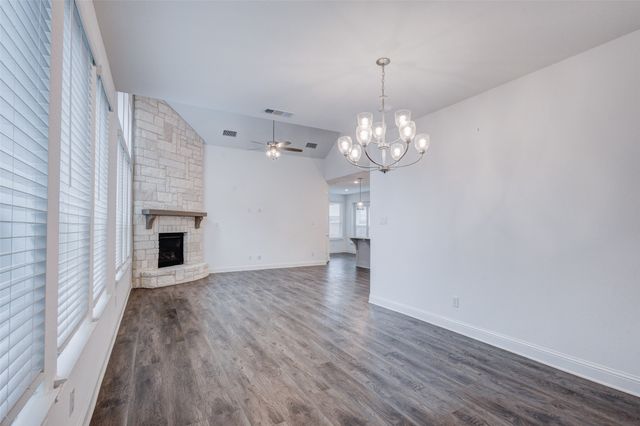 1435 Eden Valleywood Way, Arlington, TX 76005