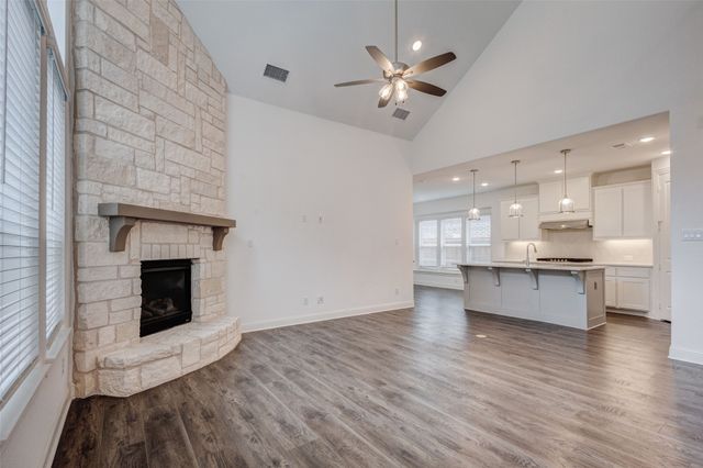 1435 Eden Valleywood Way, Arlington, TX 76005