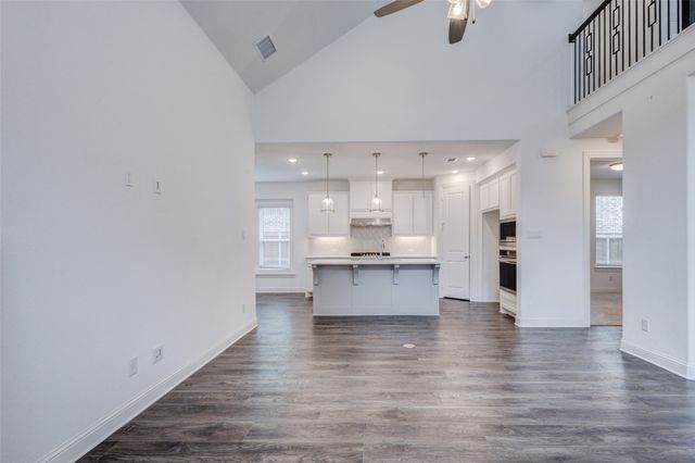 1435 Eden Valleywood Way, Arlington, TX 76005