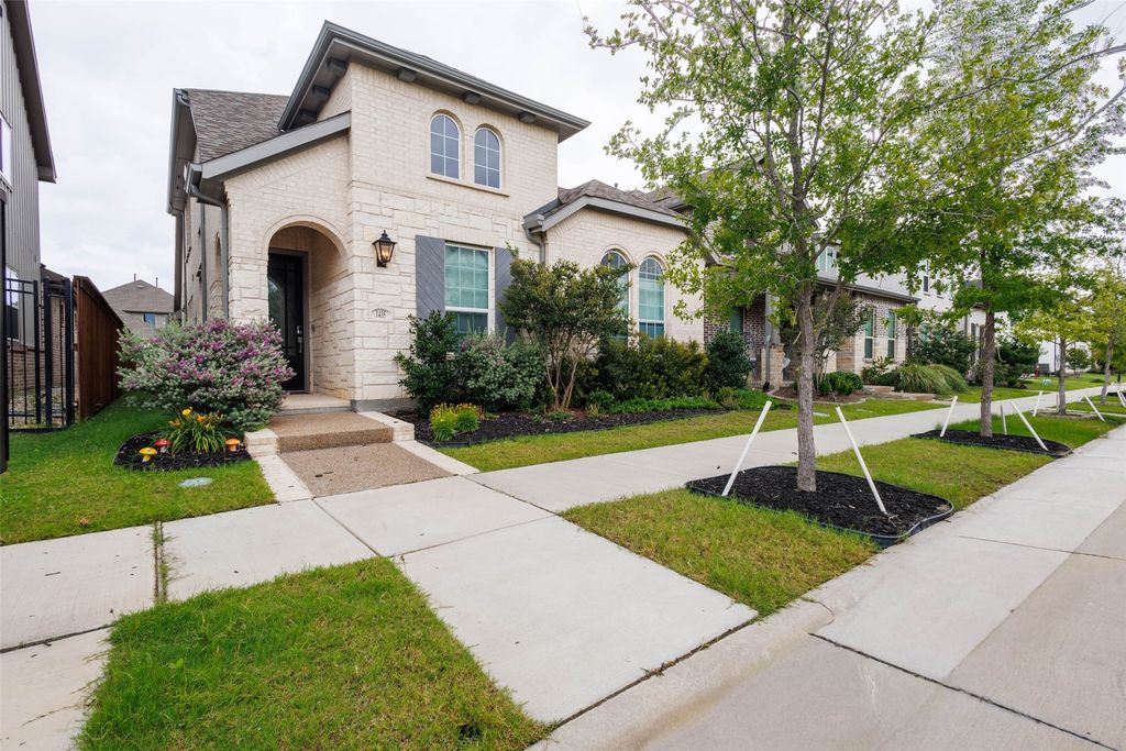 1435 Eden Valleywood Way, Arlington, TX 76005