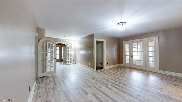 5873 Wadsworth Road, Medina, OH 44256