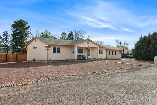 164 E Palmer Lake Dr, Pueblo West, CO 81007