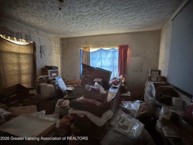 4015 N Grand River Avenue, Lansing, MI 48906