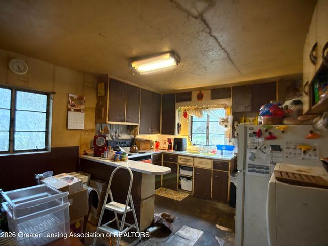 4015 N Grand River Avenue, Lansing, MI 48906