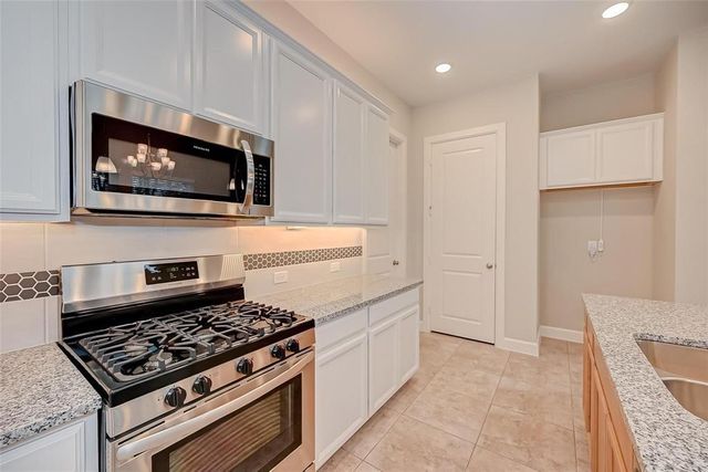 10738 Bridgeport Path Court, Missouri City, TX 77459