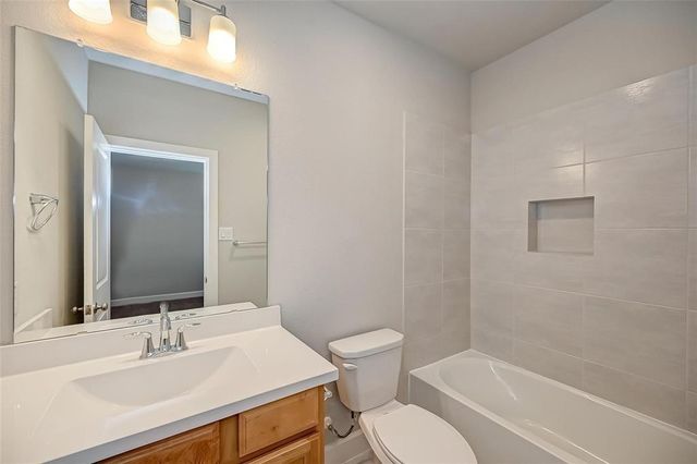 10738 Bridgeport Path Court, Missouri City, TX 77459