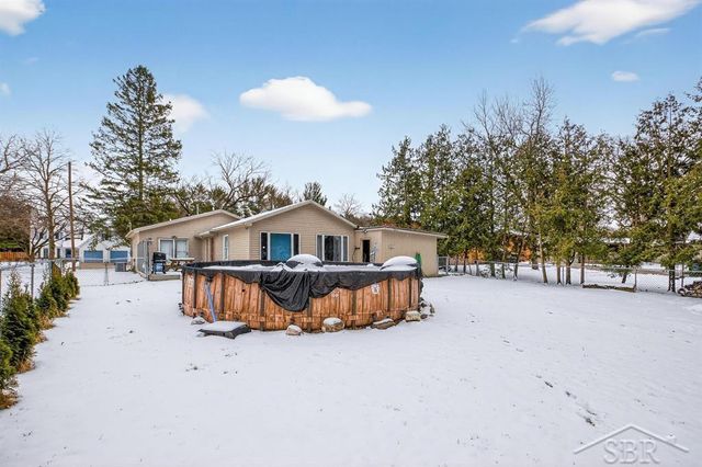 5801 Sturgeon Avenue, Midland, MI 48640