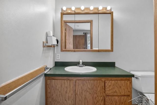 5801 Sturgeon Avenue, Midland, MI 48640