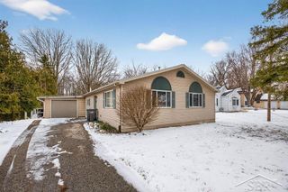 5801 Sturgeon Avenue, Midland, MI 48640
