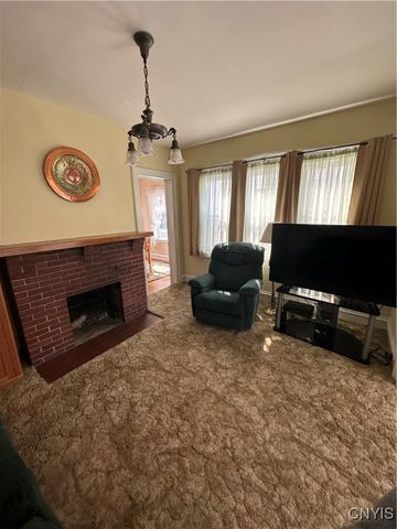 121 East 3rd Street, Oswego, NY 13126