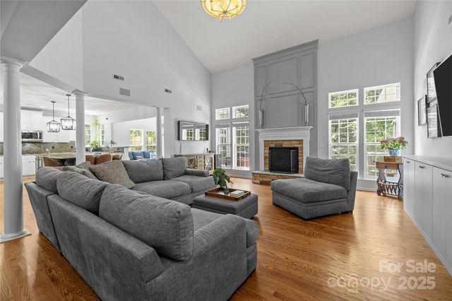 6800 Augustine Way, Charlotte, NC 28270