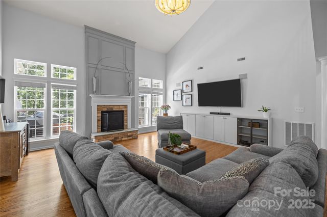 6800 Augustine Way, Charlotte, NC 28270