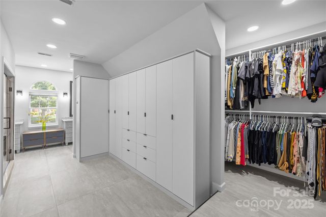 6800 Augustine Way, Charlotte, NC 28270