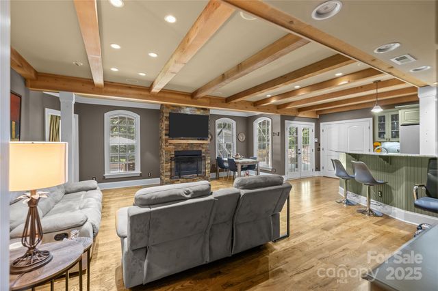 6800 Augustine Way, Charlotte, NC 28270