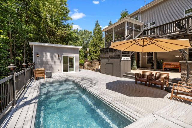 6800 Augustine Way, Charlotte, NC 28270
