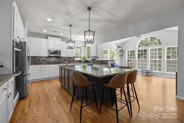 6800 Augustine Way, Charlotte, NC 28270