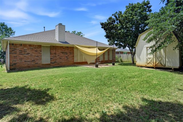 7103 Greenspoint Drive, Arlington, TX 76001