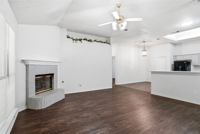 7103 Greenspoint Drive, Arlington, TX 76001