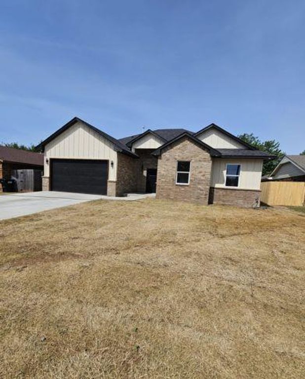 217 N Morgan Drive, Moore, OK 73160