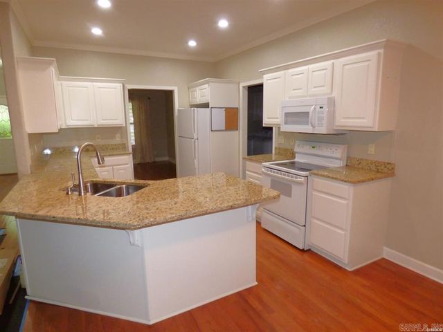 322 Fox Run Circle, Hot Springs, AR 71901