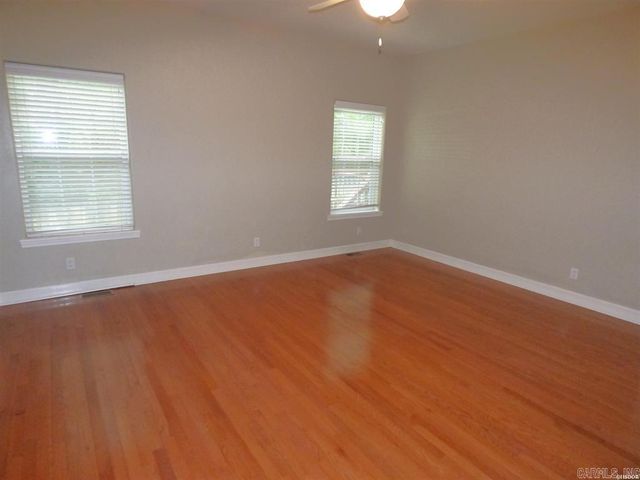 322 Fox Run Circle, Hot Springs, AR 71901