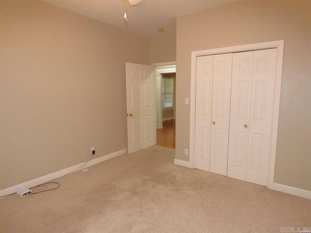 322 Fox Run Circle, Hot Springs, AR 71901